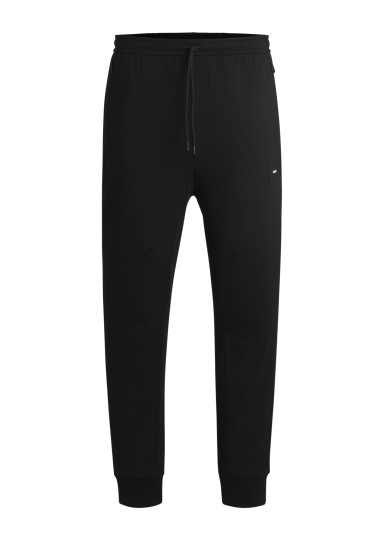 Спортивные брюки Regular Fit: классический крой, средняя свобода движений.