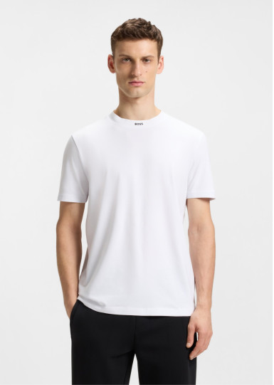 Футболка Regular Fit: классический крой, средняя свобода движений.