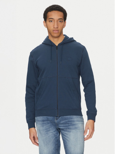 Спортивная кофта Regular Fit: классический крой, средняя свобода движений.