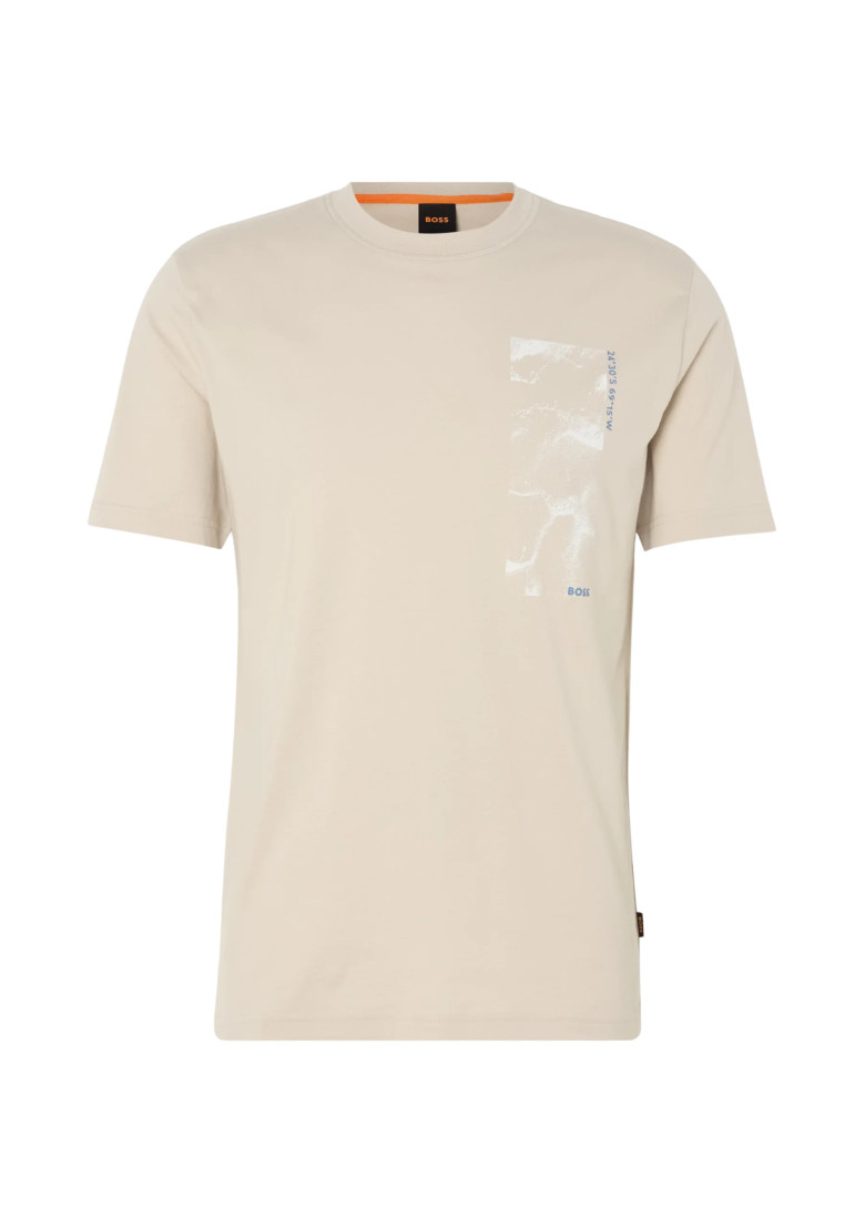 Футболка Regular Fit: классический крой, средняя свобода движений.