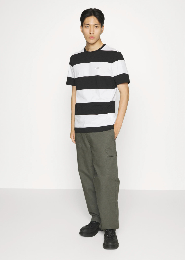 Футболка Relaxed fit для чоловіків (479625), колір Чорний - №3