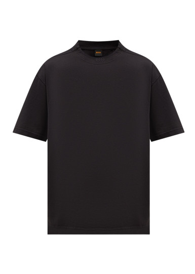 Футболка Relaxed Fit: свободный крой для максимального комфорта.