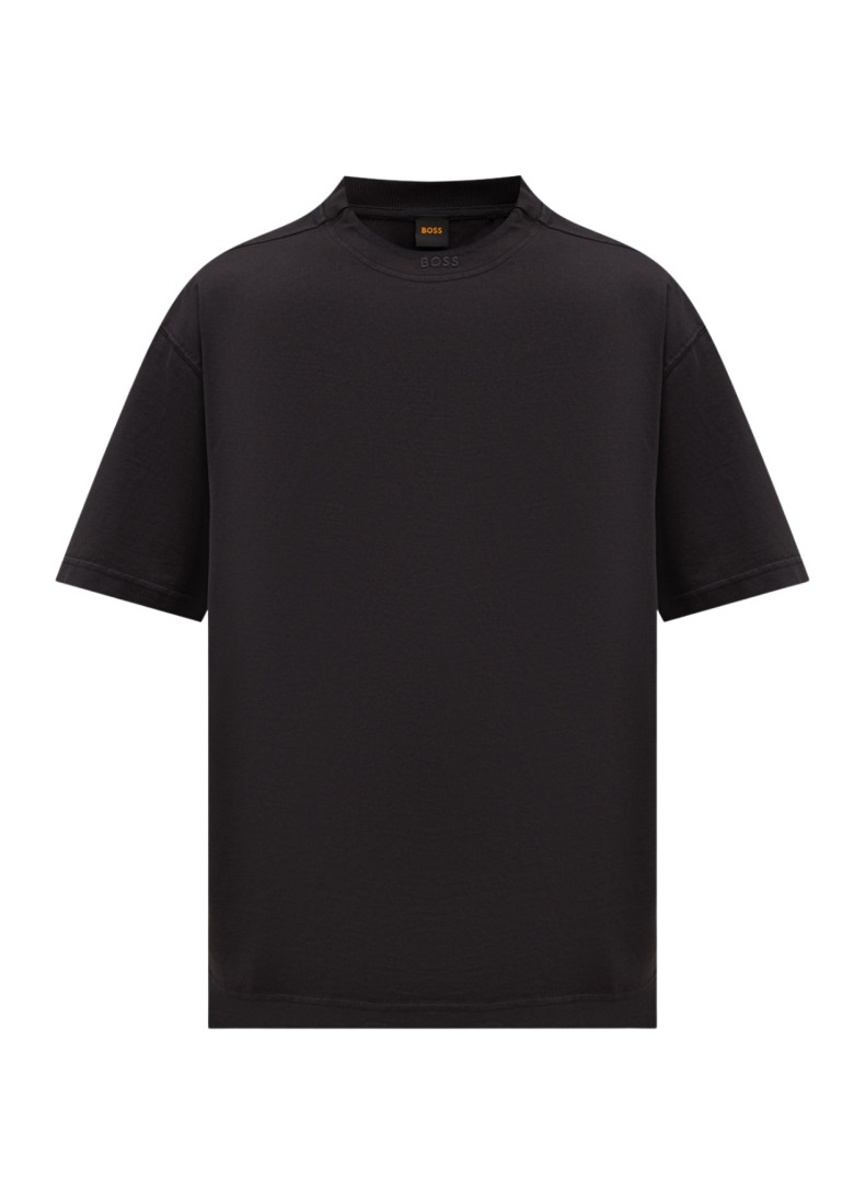 Футболка Relaxed Fit: свободный крой для максимального комфорта.