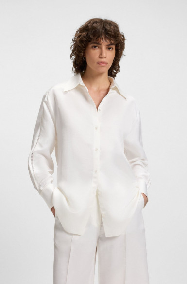 Рубашка с длинным рукавом Regular Fit: классический крой, средняя свобода движений.