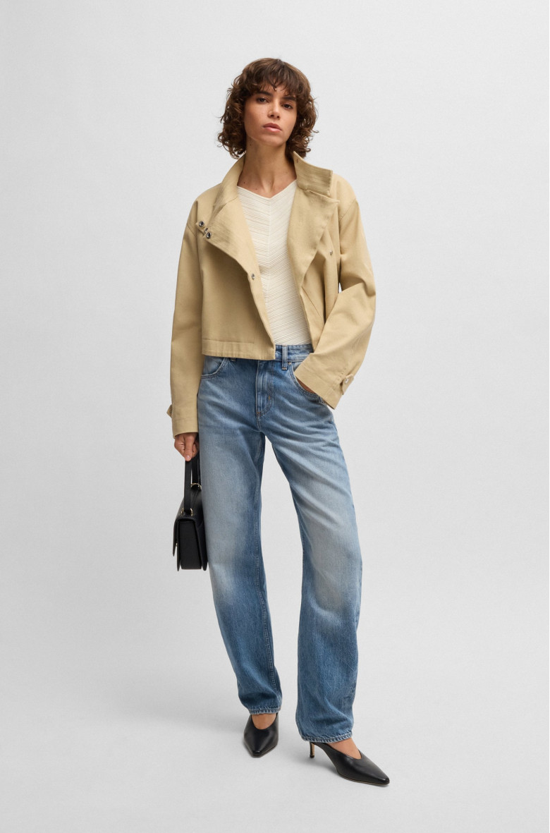 Джинсы Regular Regular Fit: классический крой, средняя свобода движений. Средняя