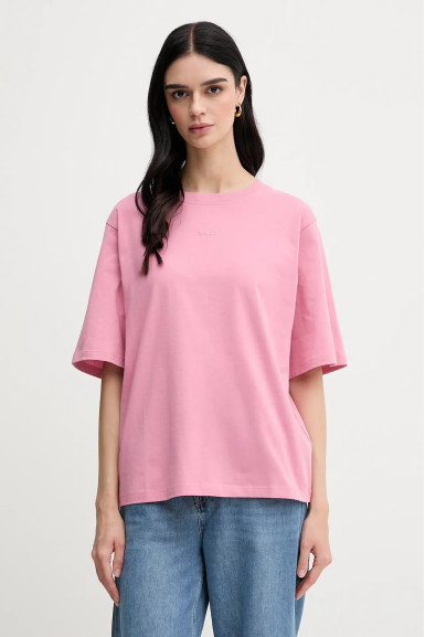 Футболка Regular Fit: классический крой, средняя свобода движений.