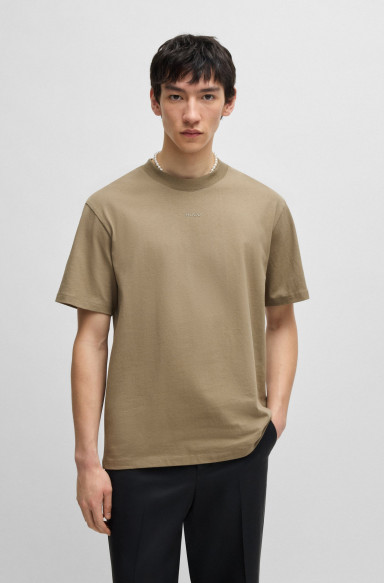 Футболка Relaxed Fit: вільний крій для максимального комфорту.