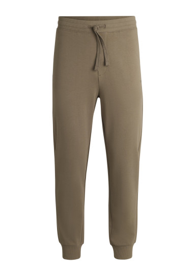 Спортивные брюки Regular Fit: классический крой, средняя свобода движений.