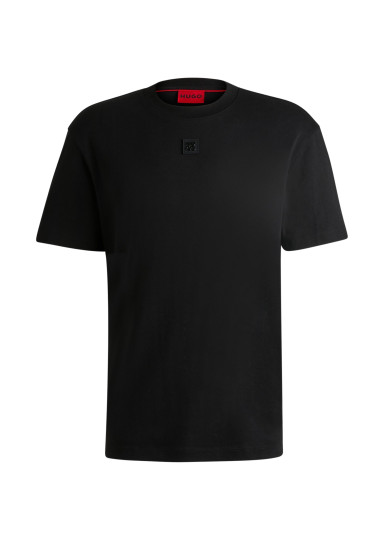 Футболка Regular Fit: классический крой, средняя свобода движений.