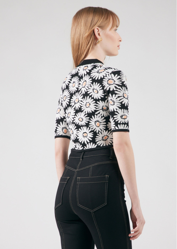 Топ з коротким рукавом Slim fit для жінок (480019), колір Чорний - №4