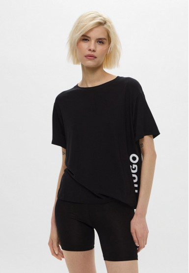 Пижама для дома и сна Relaxed Fit: свободный крой для максимального комфорта.