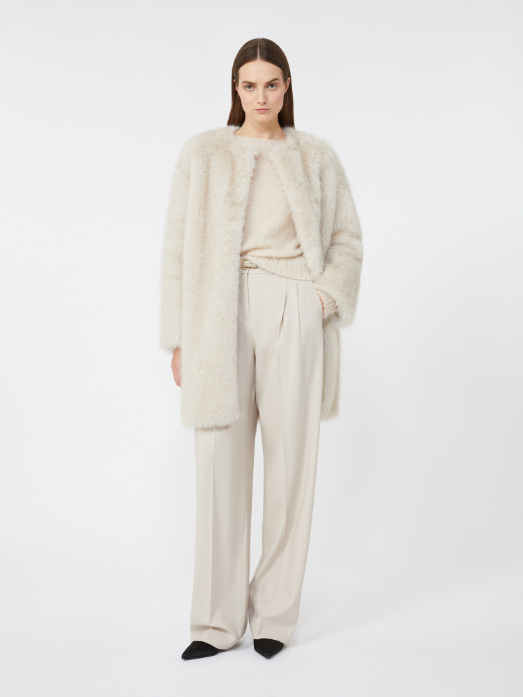 Шуба Regular Fit для жінок (482470), колір Бежевий - №2