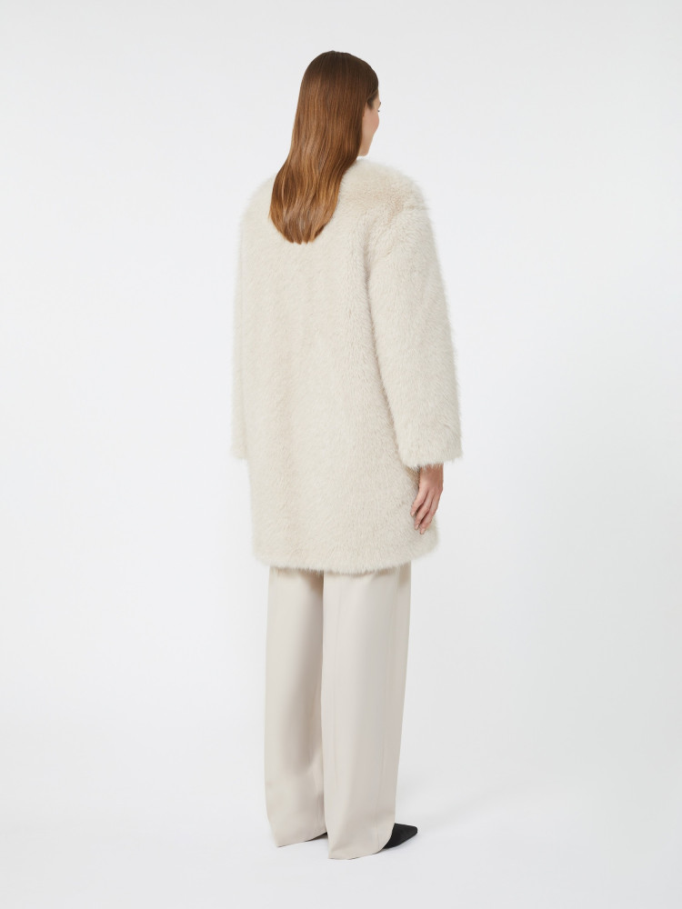 Шуба Regular Fit для жінок (482470), колір Молочний - №4