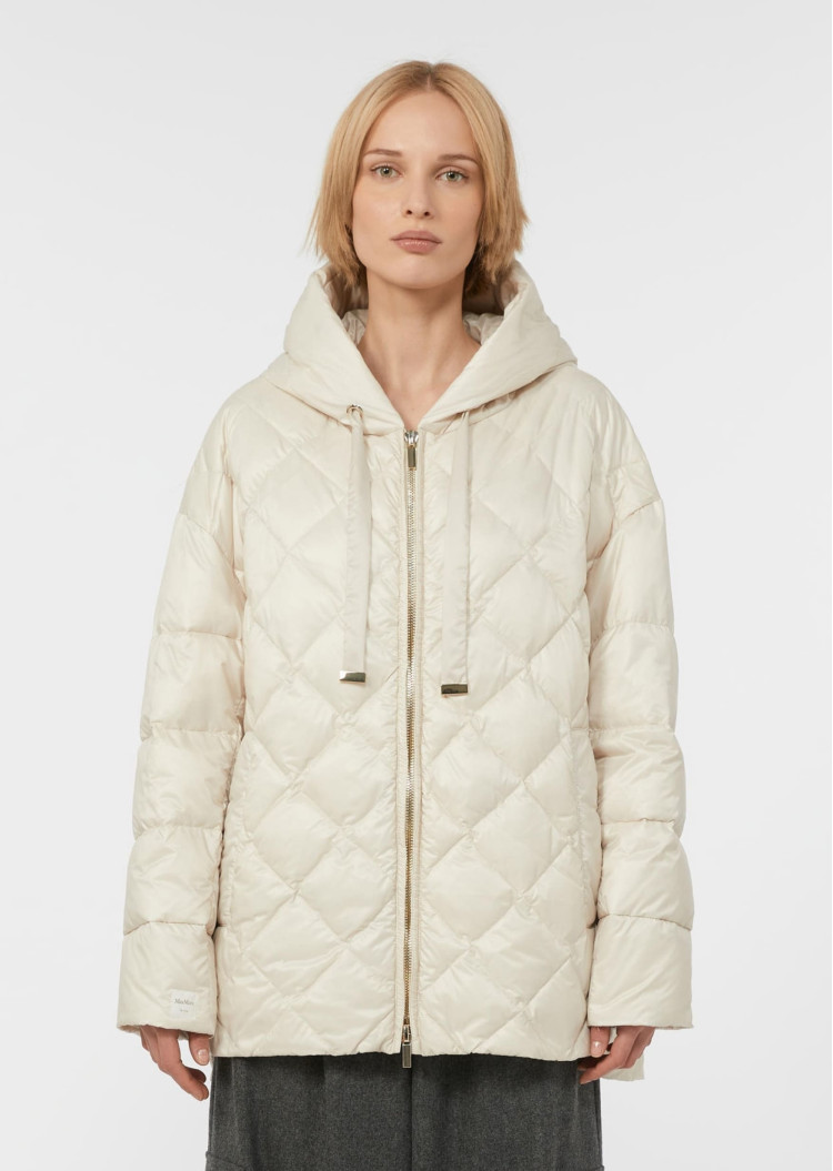 Пуховик тонкий Regular Fit для жінок (482483), колір Молочний - №2