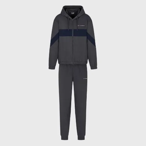 Спортивні костюми