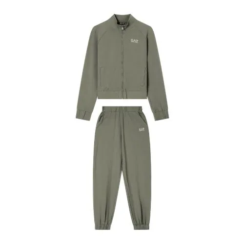 Спортивные костюмы 