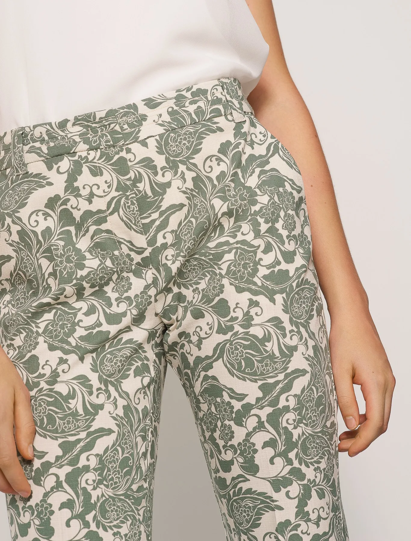 Брюки повседневные Slim Fit Низкая для женщин (460970), цвет Белый - №5