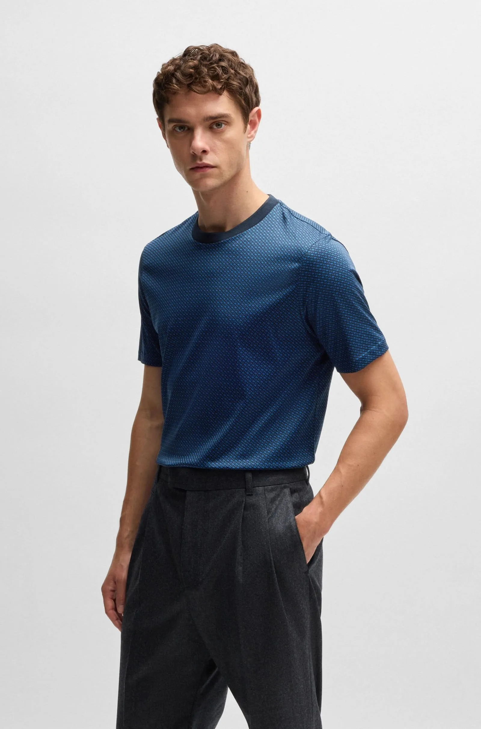 Футболка Slim Fit