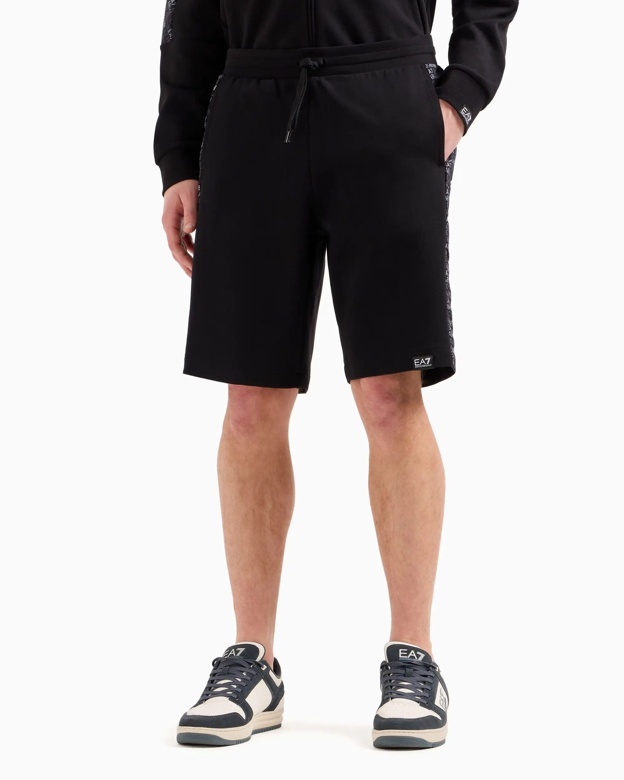 Шорти Regular Fit для чоловіків (478661), колір Чорний - №2