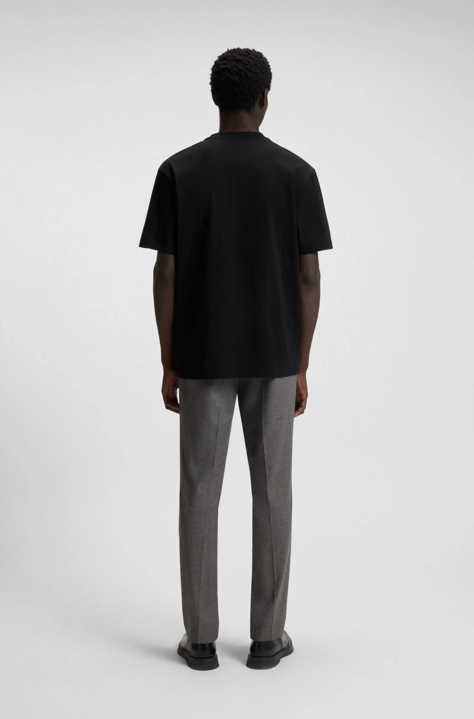 Футболка Relaxed Fit для чоловіків (482032), колір Чорний - №4