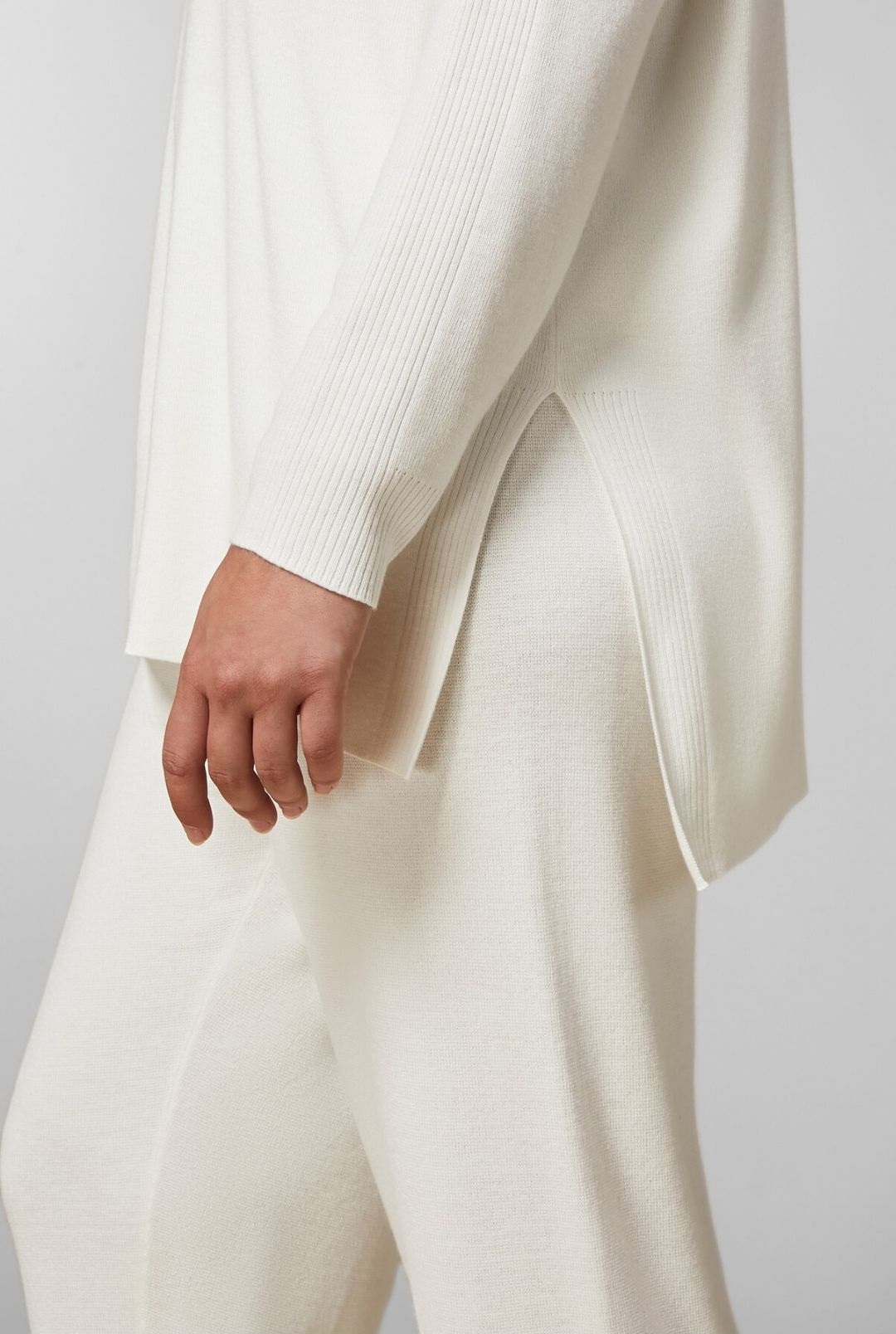 Джемпер Regular Fit для жінок (474863), колір Молочний - №5